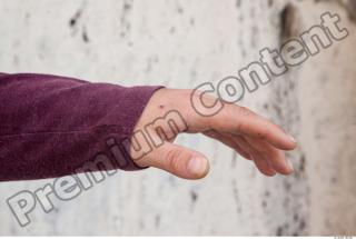 c0019 Man hand reference 0001